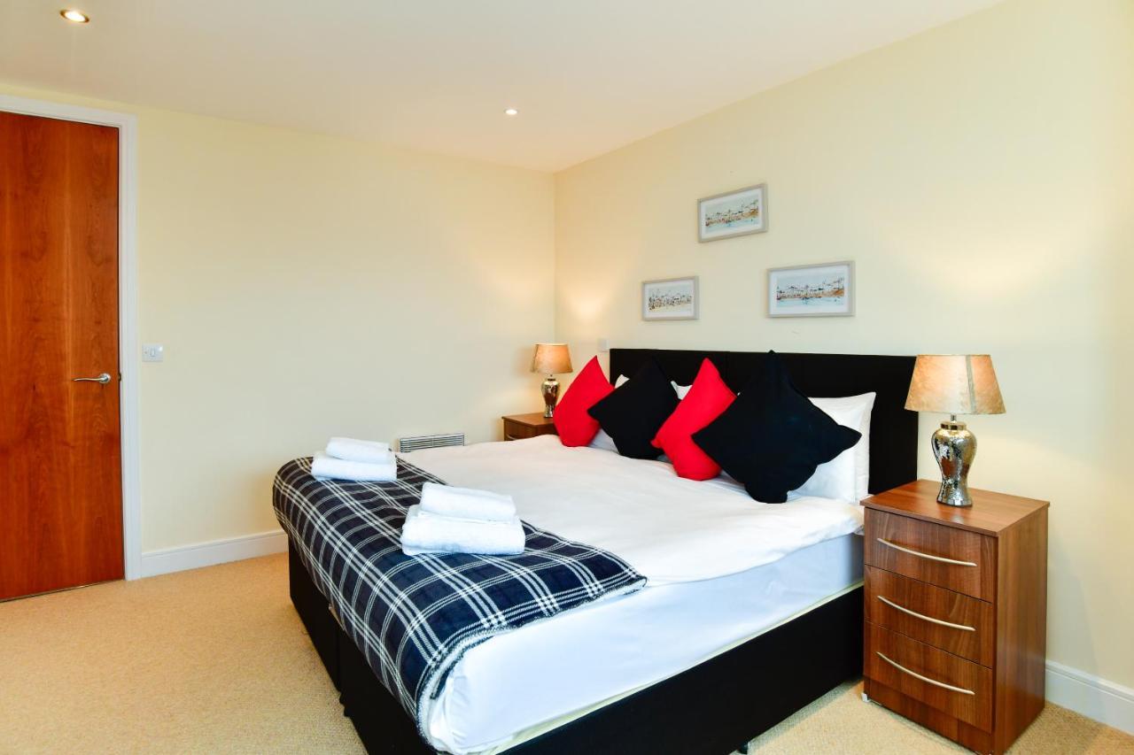 Meridian Quay Apartments, By Jsw Short Stay 斯旺西 外观 照片