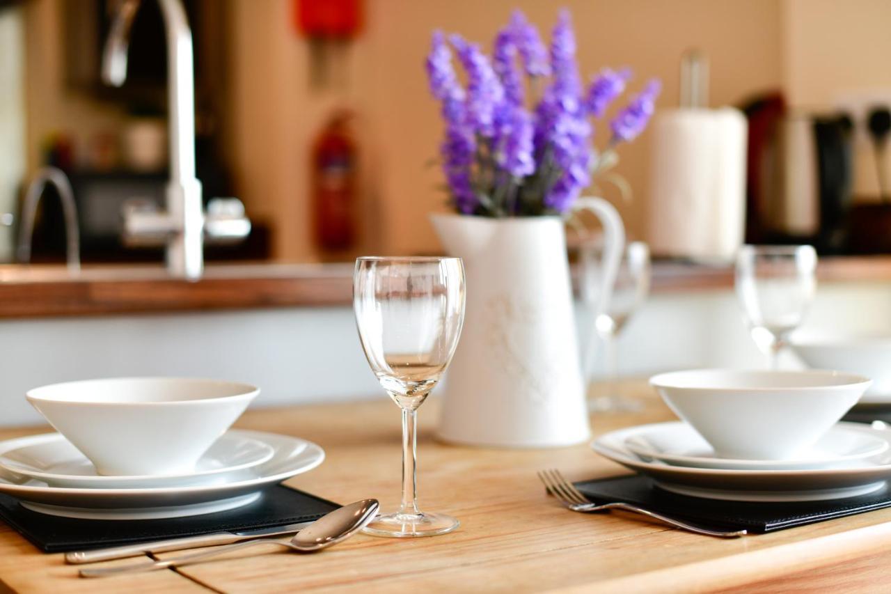 Meridian Quay Apartments, By Jsw Short Stay 斯旺西 外观 照片